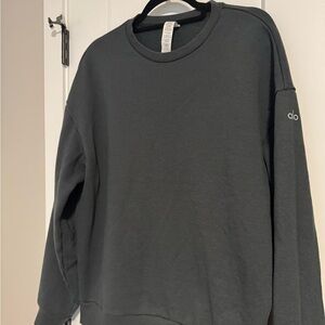 Alo Yoga Green Charcoal chill crewneck pullover, unisex